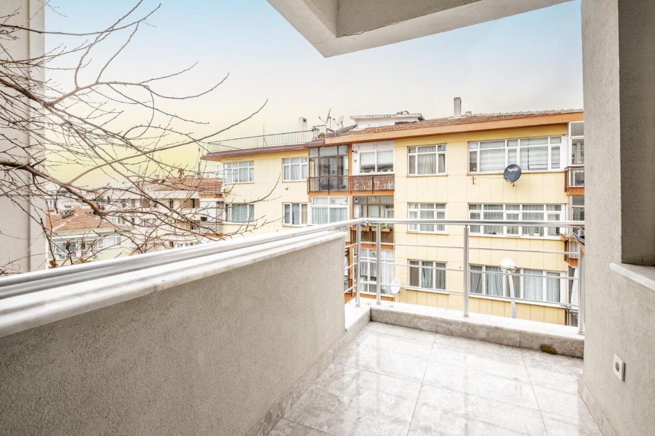 Апартаменти Vibrant Flat With Balcony In Maltepe Стамбул Екстер'єр фото
